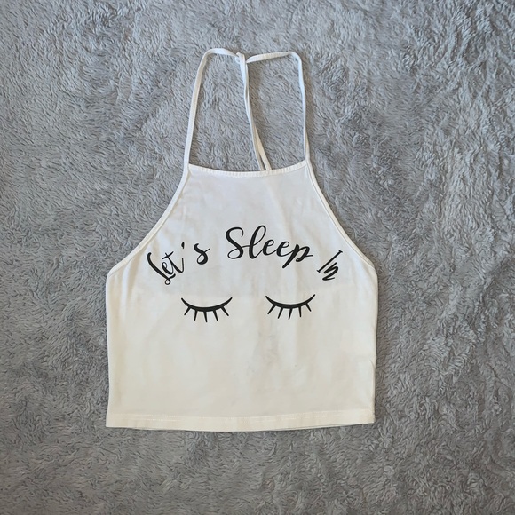 Cute graphic halter top - Picture 2 of 4